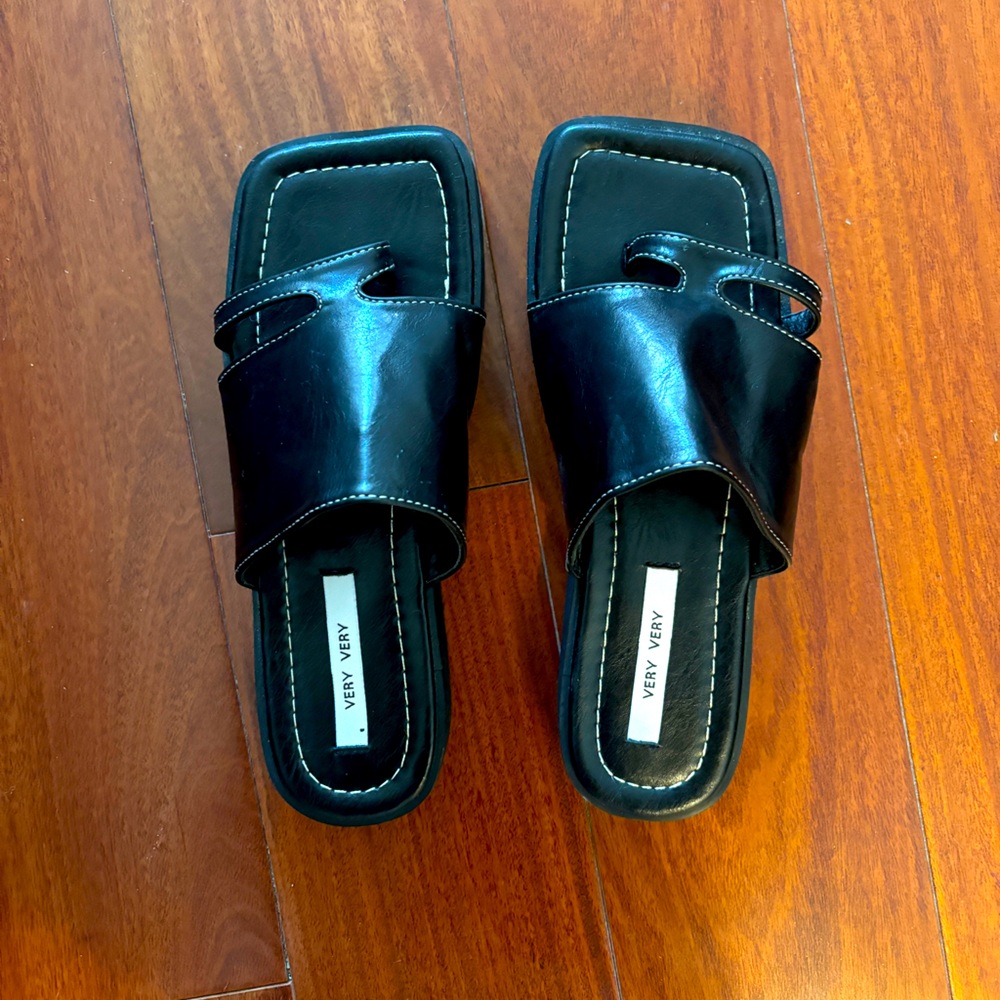 Shop-Peche Black Leather Sandals